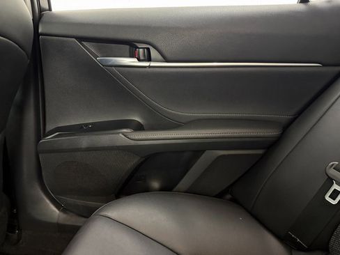 Used 2018 Toyota Camry XSE image 33