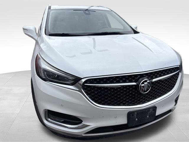 Used 2018 Buick Enclave Avenir w/ Avenir Technology Package AWD/4WD image 5