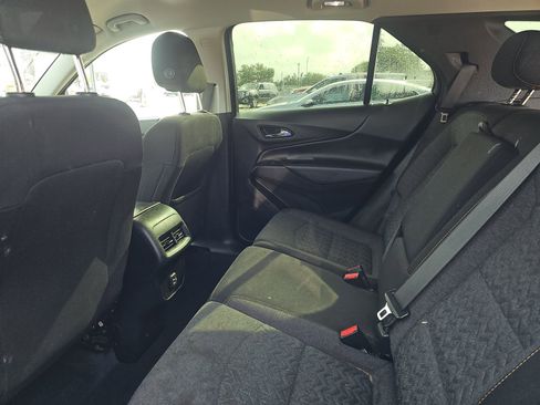 Used 2022 Chevrolet Equinox LT FWD image 16