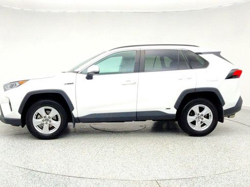 Used 2020 Toyota RAV4 XLE image 8