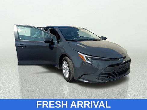 Used 2024 Toyota Corolla LE w/ LE Convenience Package FWD image 9