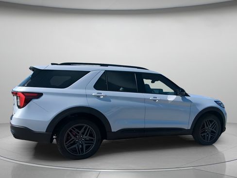 New 2026 Ford Explorer ST RWD image 33