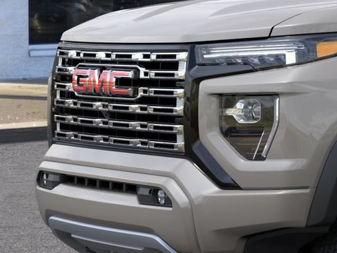 New 2026 GMC Canyon Denali AWD/4WD image 13
