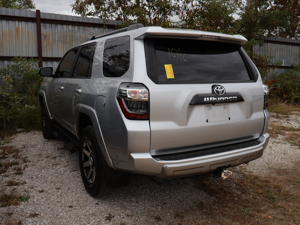 Used 2021 Toyota 4Runner TRD Off-Road Premium AWD/4WD image 19