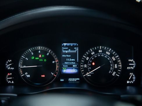 Used 2021 Lexus LX 570 4WD w/ Sport Package image 19