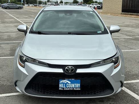 Used 2022 Toyota Corolla LE FWD image 9