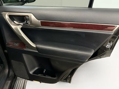 Used 2014 Lexus GX 460 image 33