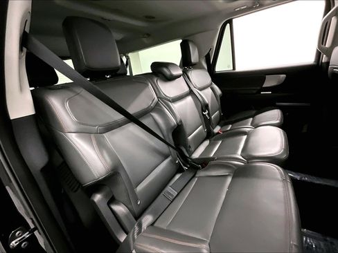 Used 2025 Ford Expedition Max Active AWD/4WD image 27