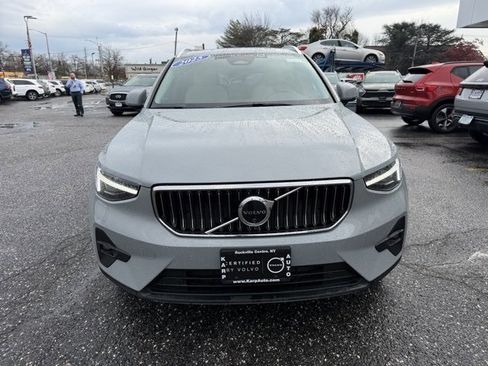 Used 2025 Volvo XC40 B5 Ultra w/ Protection Package Premier image 15