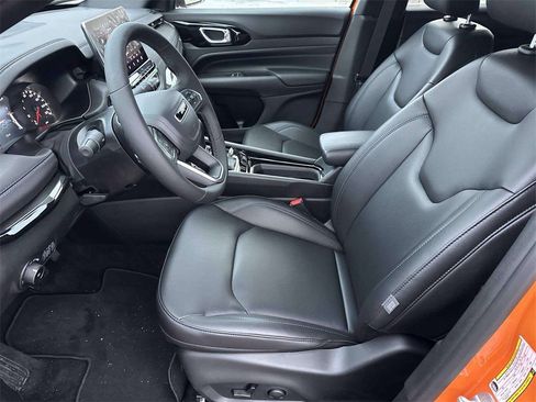 New 2026 Jeep Compass Limited image 8