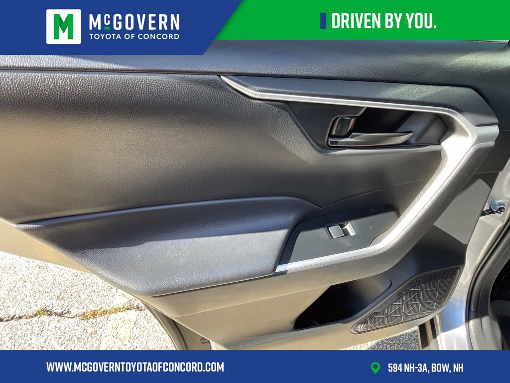 Used 2023 Toyota RAV4 LE AWD/4WD image 18