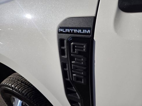 Used 2025 Ford F350 Platinum image 8