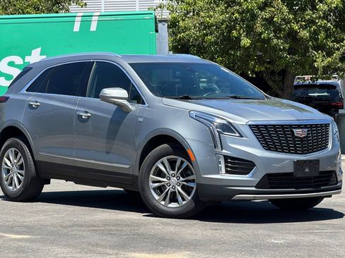 Used 2023 Cadillac XT5 Premium Luxury FWD image 2