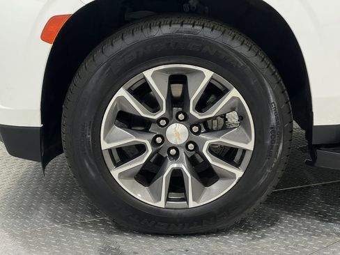 Used 2021 Chevrolet Suburban LT image 37