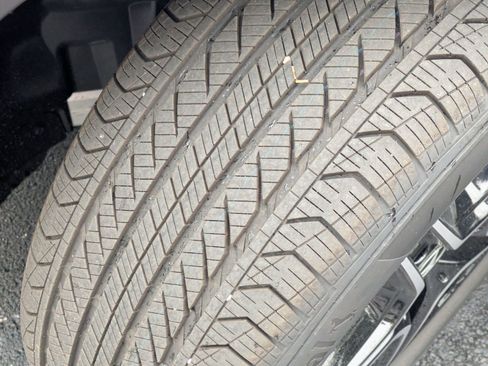 New 2026 Mercedes-Benz GLB 250 image 12