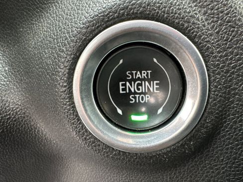 Used 2021 Chevrolet Silverado 1500 RST image 34