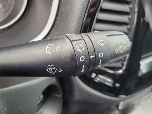 Used 2019 Jeep Compass Latitude FWD image 19