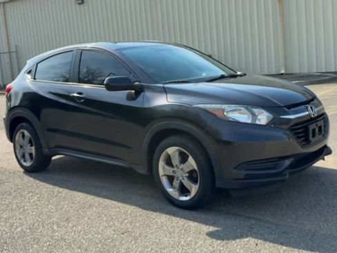 Used 2018 Honda HR-V LX image 4