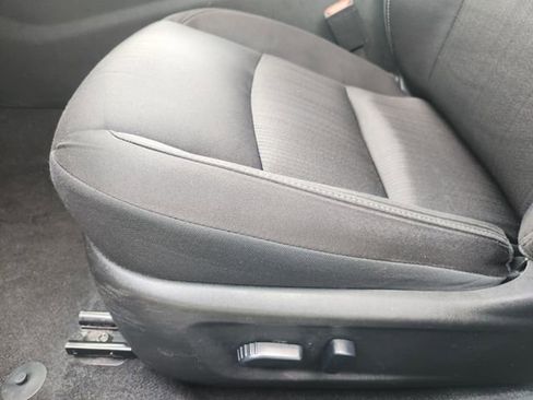 Used 2024 Nissan Altima 2.5 SV FWD image 18