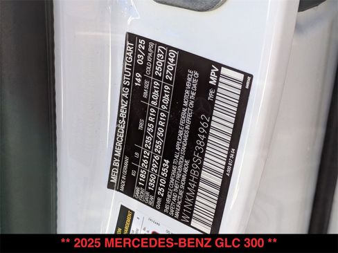 Certified 2025 Mercedes-Benz GLC 300 4MATIC image 35