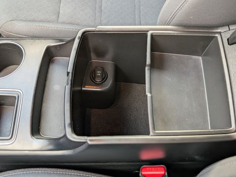 Used 2019 Kia Sorento S image 23