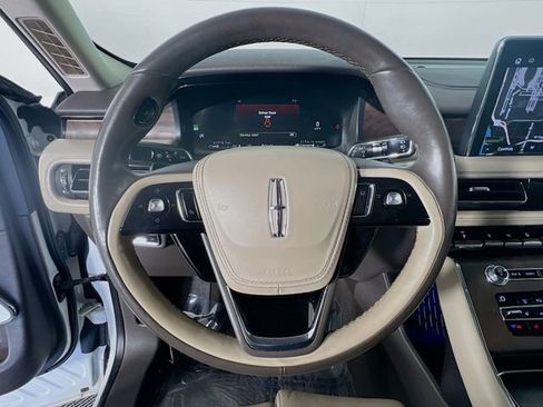 Used 2020 Lincoln Aviator Reserve w/ Equipment Group 202A image 16