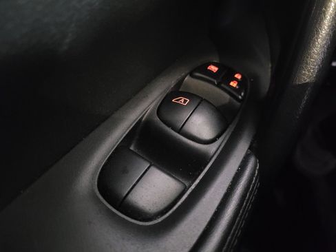 Used 2018 Nissan Rogue Sport SV image 27