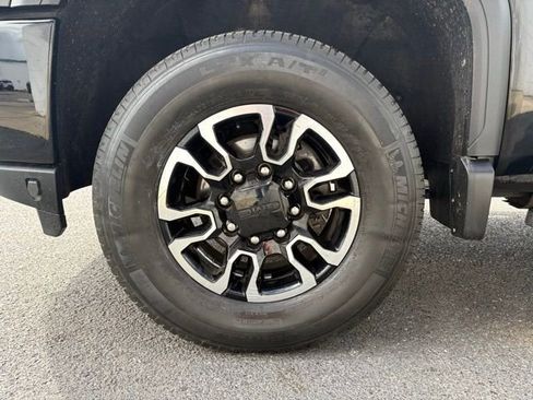 Used 2020 GMC Sierra 2500 AT4 w/ Gooseneck/5TH Wheel Package image 9