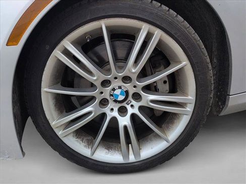 Used 2012 BMW 335i Convertible image 9