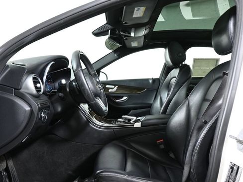 Used 2019 Mercedes-Benz C 300 4MATIC Sedan image 3
