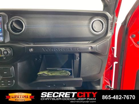 Used 2023 Jeep Wrangler Unlimited Rubicon 4xe w/ Cold Weather Group AWD/4WD image 32