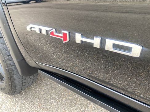 Used 2024 GMC Sierra 2500 AT4 w/ AT4 Premium Plus Package image 38