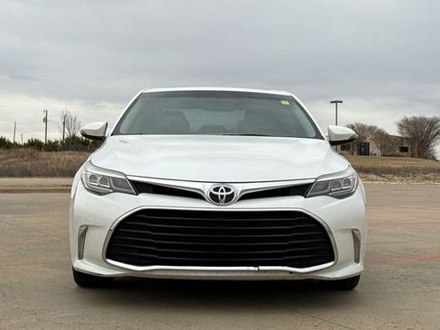 Used 2016 Toyota Avalon Touring image 2