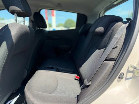 Used 2021 Chevrolet Spark LT FWD image 10