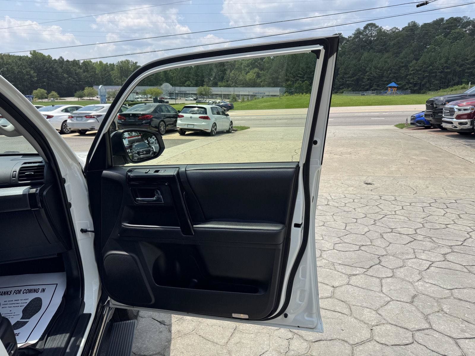Used 2019 Toyota 4Runner Limited AWD/4WD image 18
