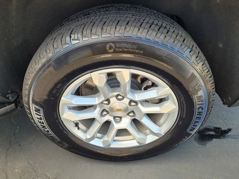 Used 2025 Chevrolet Tahoe LT AWD/4WD image 25