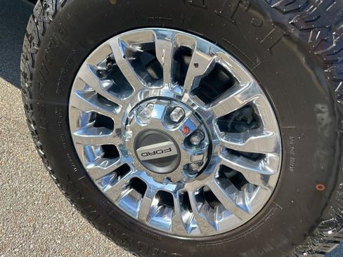 Used 2022 Ford F250 XLT w/ XLT Premium Package image 26