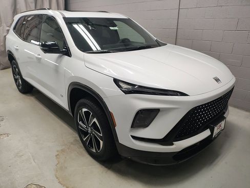 New 2026 Buick Enclave Sport Touring w/ Power Package image 5