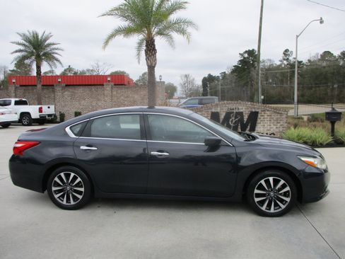Used 2017 Nissan Altima 2.5 SV image 15