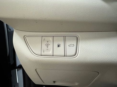 Used 2026 Genesis G70 2.5T RWD image 10