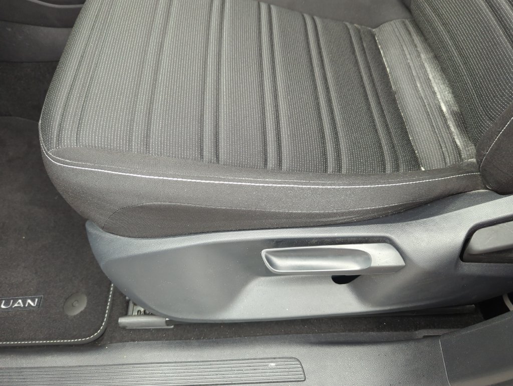 Used 2024 Volkswagen Tiguan S FWD image 33