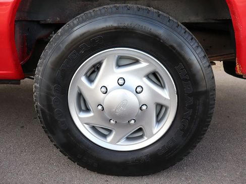 Used 2010 Ford E-350 and Econoline 350 Extended Wagon Super Duty image 41