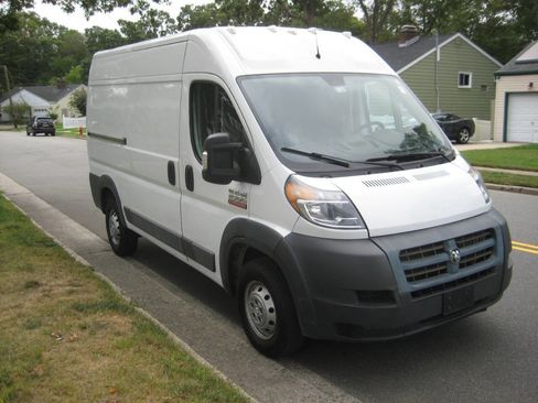 Used 2017 RAM ProMaster 2500 w/ Interior Convenience Group image 2