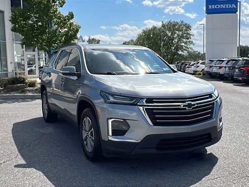 Used 2023 Chevrolet Traverse LT w/ LPO, Floor Liner Package AWD/4WD image 1
