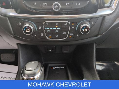 Used 2018 Chevrolet Traverse Premier AWD/4WD image 36