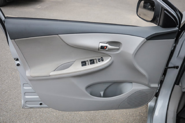 Used 2010 Toyota Corolla LE FWD image 61