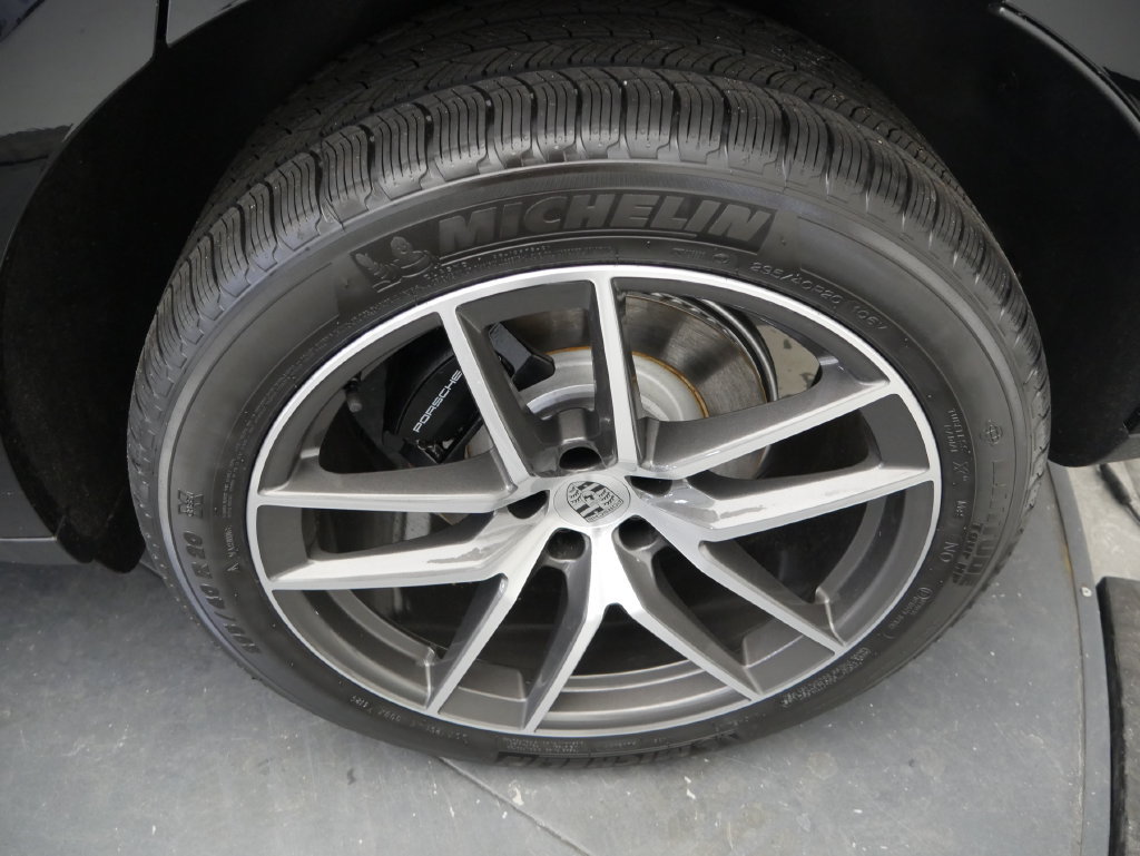 Certified 2026 Porsche Macan AWD/4WD image 14