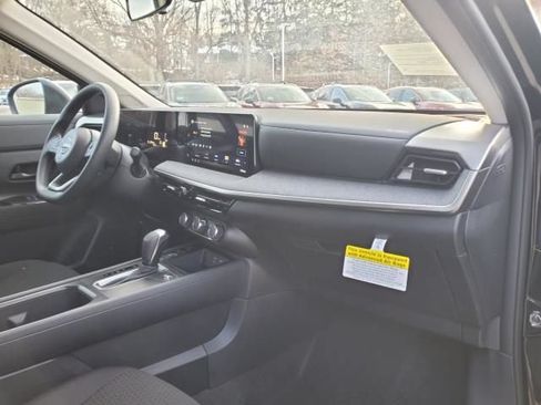 Used 2026 Nissan Kicks S FWD image 11