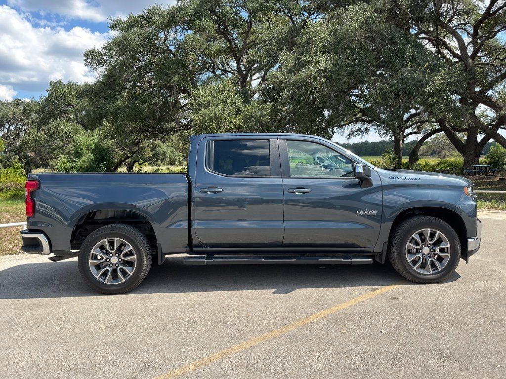 Used 2019 Chevrolet Silverado 1500 LT w/ Texas Edition RWD image 4