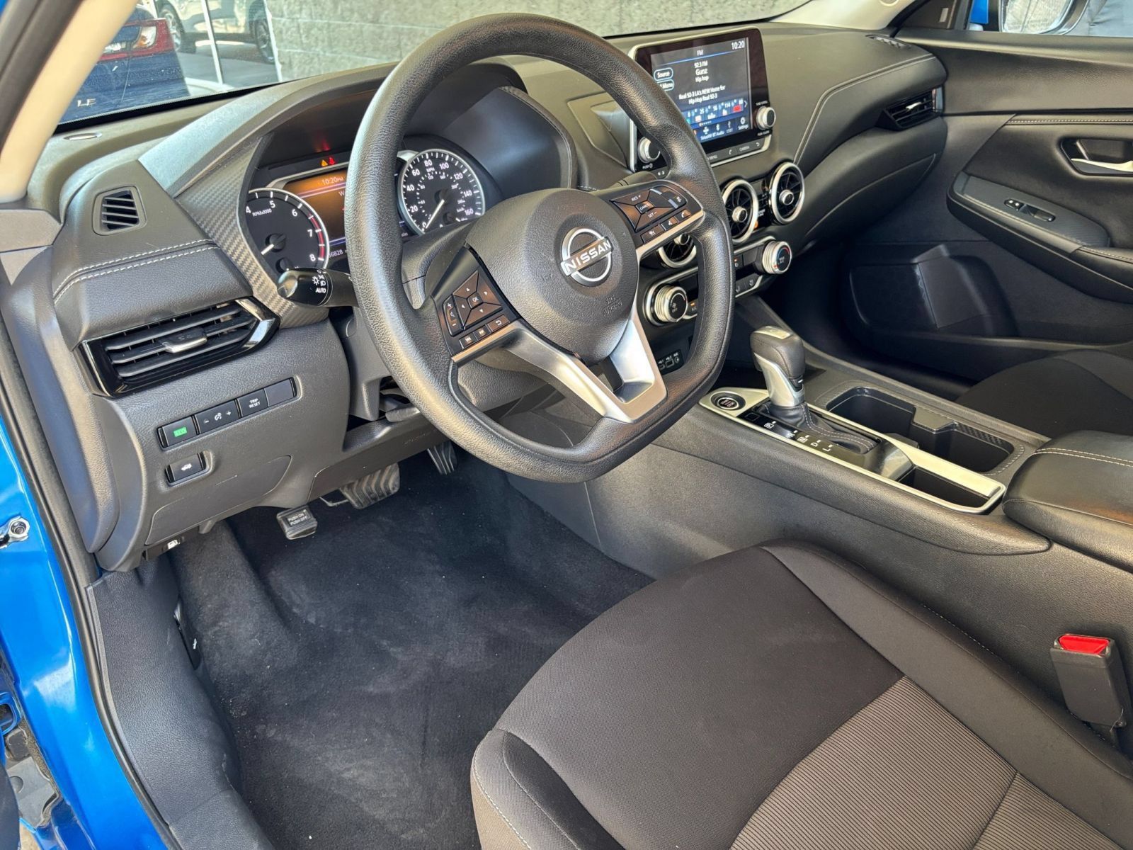 Used 2025 Nissan Sentra SV FWD image 33